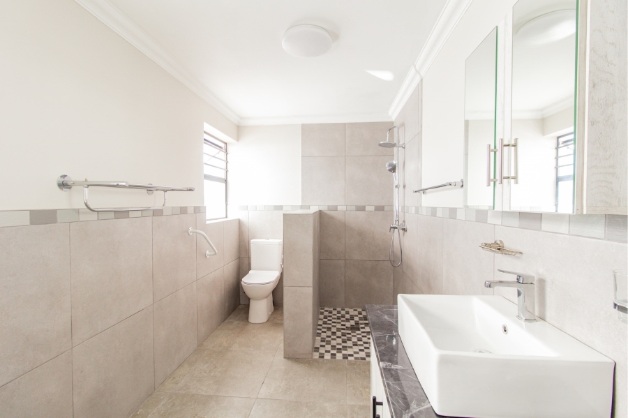 5 Bedroom Property for Sale in Da Gama Bay Western Cape